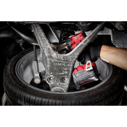M18 FUEL™ 1/2 " Compact Impact Wrench w/ Friction Ring Kit