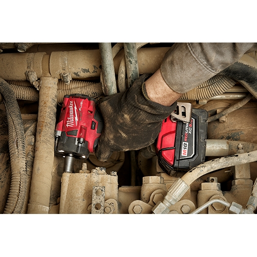 M18 FUEL™ 1/2 " Compact Impact Wrench w/ Friction Ring Kit