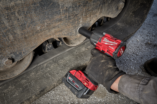 M18 FUEL™ 1/2 " Mid-Torque Impact Wrench w/ Friction Ring Kit